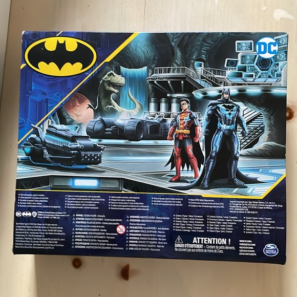 SPIN-MASTER DC MOTO-TANK BANE VS BATMAN 1st Edition W/ 12 Accessories Brand New - Picture 3 of 3